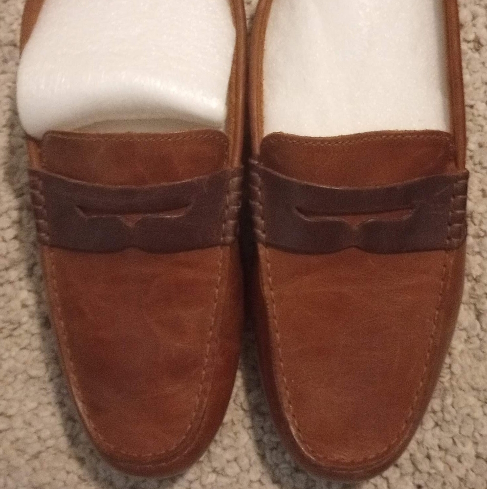 Born two tone tan